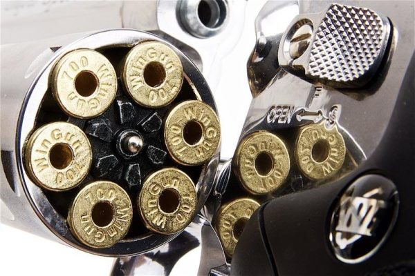 Factory Wholesale WinGun CO2 Airsoft Revolver 702 6mm Black Grip Silver - Image 9